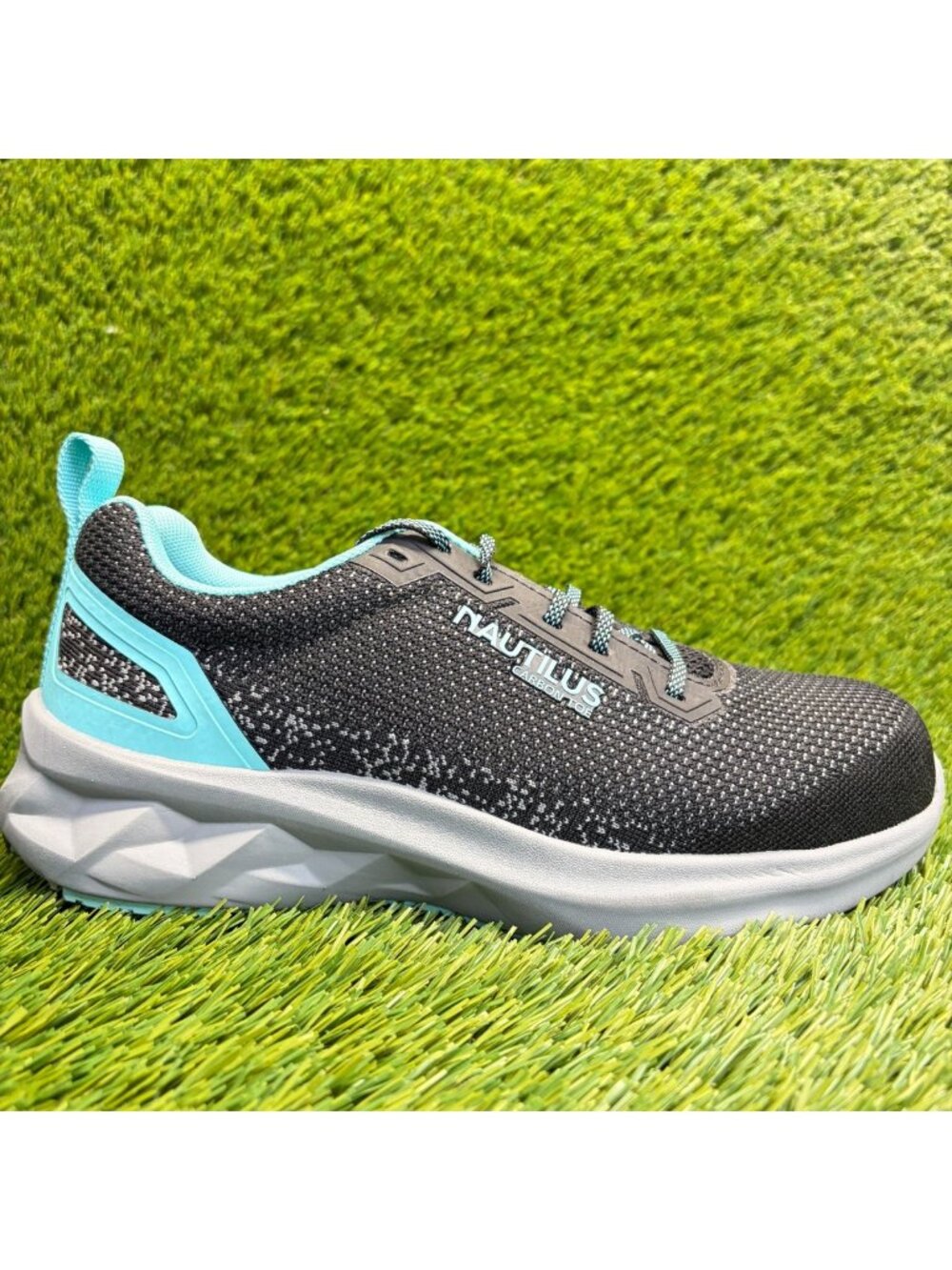 Nautilus Springwater Womens Size 8.5 Black Blue Composite Toe Safety Work Shoes
